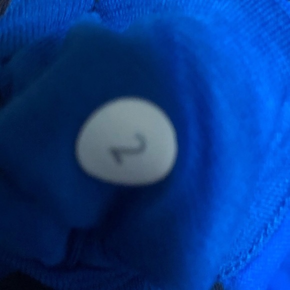 Lululemon Crops (blue) - Picture 4 of 4